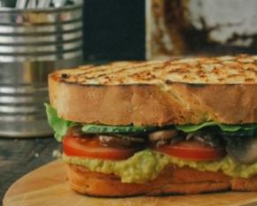 Vegetarian Sandwich with Guacamole